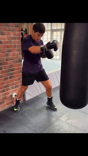 🥊| The undisputed champion - BIVOL 🔥 What are your early predictions for Beterbiev vs Bivol 3? #boxing #boxeo #boxinglife #fightnight #boxingmotivation #bivol #bivolbeterbiev #boksen #boxingmotivation🔥 #heavybag #boxingclass #boxinggloves #boxing👊 | Upcoming_Boxing