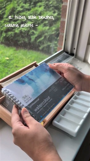 Unboxing Winsor and Newton Professional Watercolor Studio Case