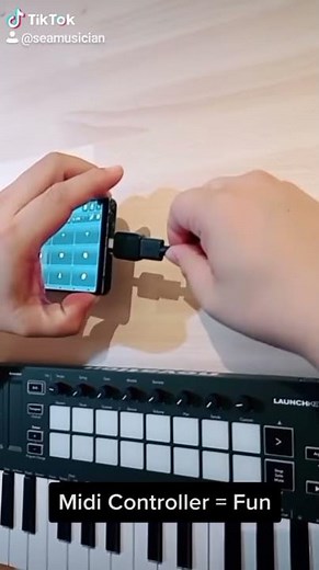 NOVATION LAUNCHKEY MINI MK3 KEYBOARD CONTROLLER