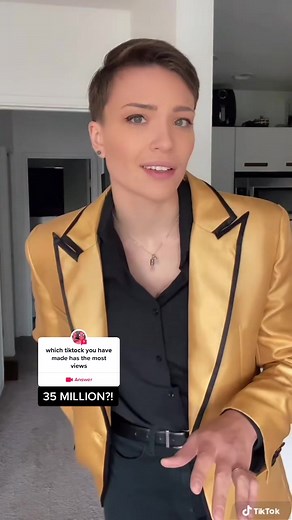 Understanding Androgynous Fashion: Genderfluid and Nonbinary Trends Explained