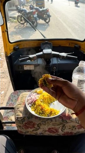 “Soft & Fluffy Poha ASMR Eating | Breakfast Crunch & Calm Sounds 😋🎧”