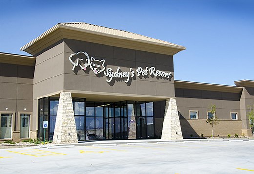 Pet Boarding, Dog Daycare, Grooming in Wichita KS | Sydney's Pet Resort and Spa