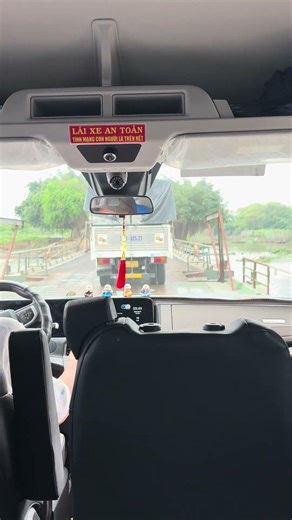 Crossing the ponton-bridge near Khu Bao Ton,scenic point, Von Lang, Vietnam, 21/03/2026.