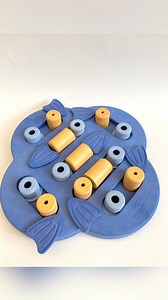 🧩 Tips & Tricks 🐕 How to make Dog Worker and Dog Hide N Slide puzzles more challenging with the DogSmart pegs 🧩 🐕 🧩 Did you know these dog puzzles are made of composite material, a mix of wood and plastic, I love composite, it has a heavier wooden feeling and can be cleaned with warm water and soap. Have you tried any of these puzzles, do you like them too / Nina 🧩 Enrichment with puzzles should always be fun 🤩, play together and help the dog understand how the puzzle works 🐩🐕‍🦺/ Nina 