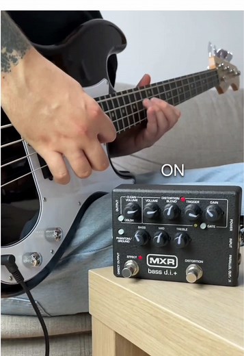 Discover Distortion Effects for Bass Guitar
