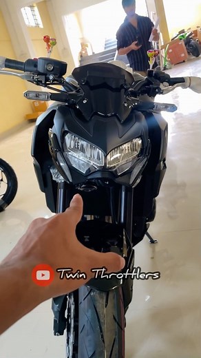 Vaikuntha vasan on Instagram: "Sikiram vandhuruven miss u 💔"