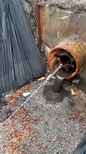 Real Engineerings | Engineering & Technology & Gadgets & DIY on Instagram: "Two different stages of pipeline 'pigging' in one video. 🛠️ ​Clip 1 (Descaling): We see the result of a "cleaning pig" (scraper) being pulled through the line. This aggressive tool is designed to break up and remove heavy sedimentation and buildup, restoring flow capacity. The amount of sludge removed is impressive. ​Clip 2 (Gauging/Insertion): This shows a different type of pig, likely a "gauging pig" (to check for def