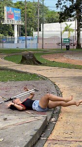 1.1M views · 11K reactions | La muleta 塚 Misteriosa藍 #reelsfbシ #funnymoments #humor #prank #funny | El Barto | Facebook