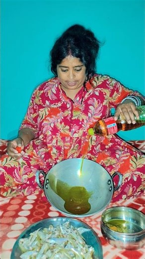 We are going to make small fish in raw masala.