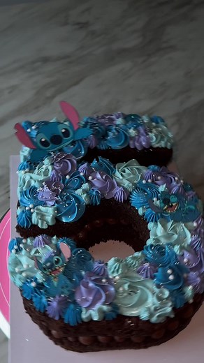 Lilo and Stitch number Cake 😍💙✨ #liloandstitch #AndreasCakes #numbercake #stitch #cakeinspo