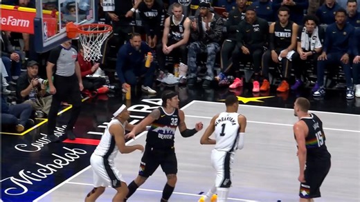 These are the kinds of fouls that the NFL will call “clear and obvious” overturns to “fix” when the replacement refs are working