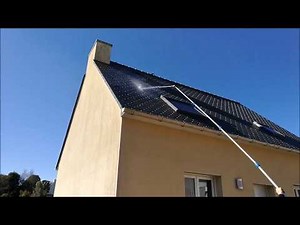 Carole teste le nettoyeur de toit Nilfisk