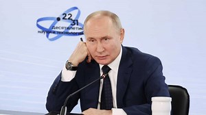 Putin appeals to Russian women to give birth to '8 or more' children
