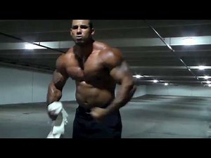 Ultimate Muscle Flexing with Bodybuilder Samson Biggz episode 1