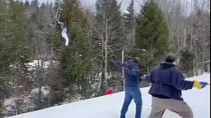 Watch as a skier at Poley Mountain in New Brunswick is lowered from a chairlift after it malfunctioned on Friday. Video submitted by Angie Titus. Read more: www.cbc.ca/1.6776012 | Follow us: www.cbc.ca/nb