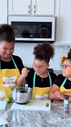 Want to get your little chefs excited about cooking? The Pampered Chef Kids Club Series is packed with fun you can’t get anywhere else! 🎉� � Here’s how it works:� 📦 Every 2 months, you’ll get a brand-new, exclusive box delivered right to your doorstep.� 💳 Choose a 6-month or 12-month series—one-time payment, no subscriptions, no auto-renewals, no stress. 🙌� 🚚 Shipping is FREE!� 🎁 Plus: Grab the 12-month series and your kiddo gets a FREE Kids Club Apron to really feel like a pro. � � Cookin