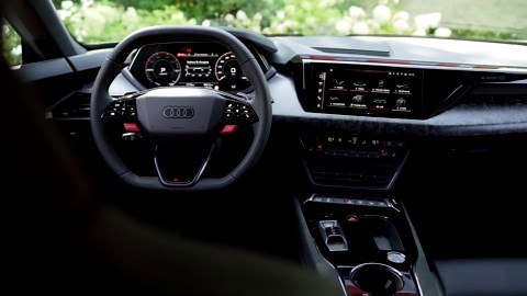 The new Audi RS e-tron GT performance Interior Design in Oak Green