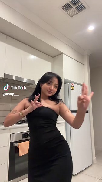 Easy Tutorial for Beginners on Nail Art Designs