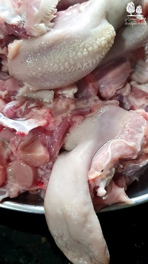 Today, we're diving into a dish that’s as rich in tradition as it is in flavor—Lanb tongues! Our traditional food is our identity, a reflection of our heritage beyond kibbeh nayeh, tabbouleh, and vine leaves. Preserving our cuisine is preserving our legacy—each dish tells a story of history, belonging, and deep-rooted traditions. #lebanon #lebanesefood #foodinlebanon #storiesoflebanon #juniperscents #culture #lambtongue