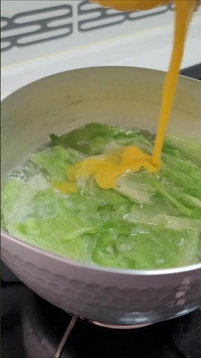 ほっとする味。レタスの塩麹スープ