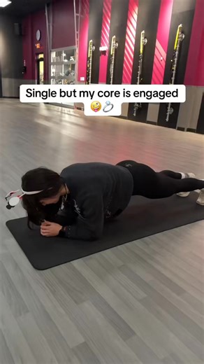 Crunch College Station on Instagram: "Happy Fitness Friday!! ⚡️Try our ABsolution fitness class to get that core engaged!! 💍😉 Interested in Crunch? Try us out on a FREE 7-Day pass, you’re going to love it! Run, walk, lift, dance, tan…how you use your 7-Day All Access VIP Pass is up to you! Just click here https://bit.ly/7DAYGUESTPASS or the LINK IN BIO! We can’t wait to meet you! #tamu #blinncollege #blinn #crunchlifebaby #crunch500 #herewecome #newgym #crunchfitness #fitnessgoals #fitnessmoti