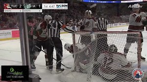 An early Pima Federal Credit Union Save Of The Game 🔥🥅🧱 #LetsGoTucson | Tucson Roadrunners