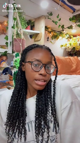 Safety Tips for Single Mom Traveling: Location Sharing and Gut Feelings