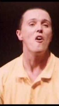 Tears For Fears sing their iconic song Everybody Wants To Rule The World pt1