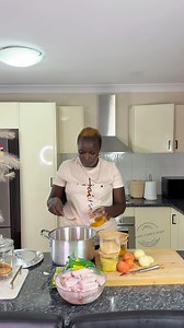 Let makes these most delicious foods 🤩 #cookingvlog #cooking #deliciousfood #chickenstew #molokhia #lifestyle #satisfying #dayinmylife #fypcooking #momlife #momvlogs #motherhood #evening #fypvlog | Debbie Family Diary