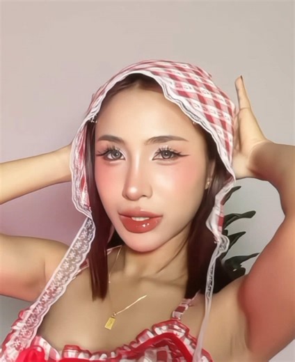 Tomato Makeup Tutorial: Transform Your Look