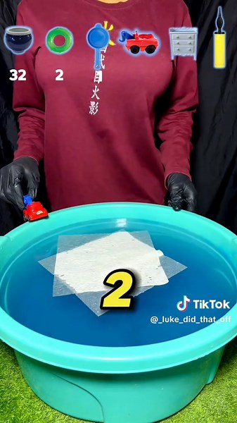 How much paper does it take to make the object float? #muk #mukbang #mukbangeatingshow #mukbangvideo