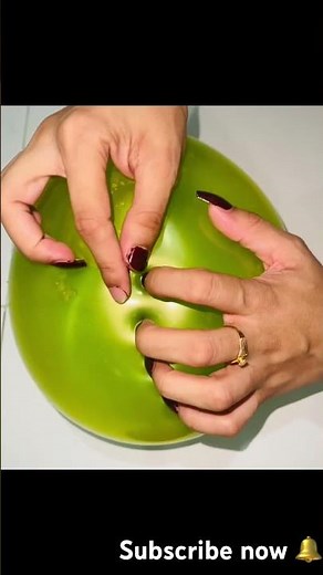 Asmr sound nails 💅🏻 balloon bursting #balloonburst #balloon #poppballons #asmrsounds #satisfying