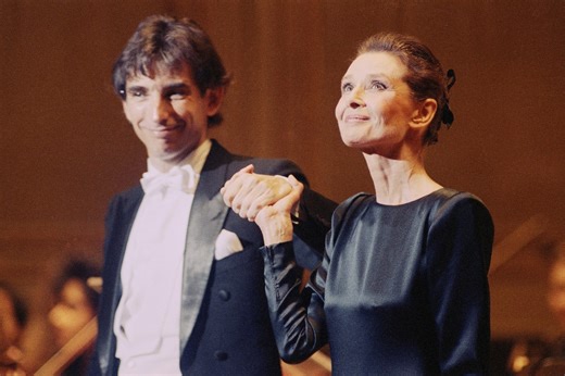 Michael Tilson Thomas, renowned conductor and composer, dies at 81