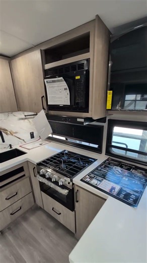 RV Tour: Grand Design Imagine 2810BH