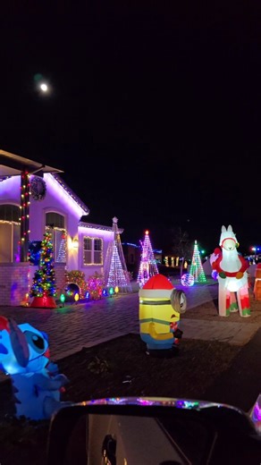 Chelsey Hauston on Instagram: "Free Christmas Light Drive Thru and Thrift store in AZ 🎄🛍 @sunshineacresch is putting on a free Christmas light drive through. It will be Thursday through Sunday 5pm to 8pm until December 21. Kids even get a free plush while supplies last. They rely on donations for the children home, so if you can donate at all it helps them keep their mission. Once you drive thru, they also have a Thrift store and boutique store on site to go shopping. The Thrift store is prett