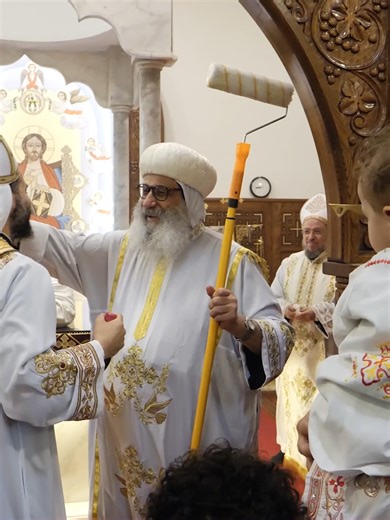 La première église copte orthodoxe de Côte d’Ivoire a été consacrée, marquant une étape importante pour la communauté chrétienne et la diversité religieuse du pays. #société #abidjan225🇨🇮