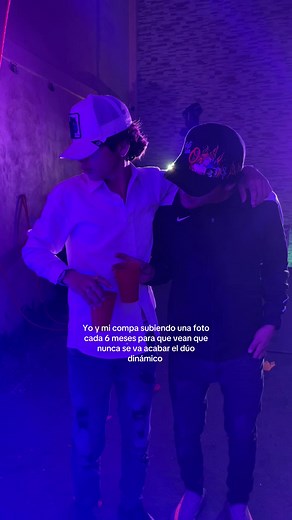 Fotos con amigos: el dúo dinámico siempre junto