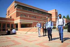 UCLA Anderson Essays: Strategy & Tips for 2025-26