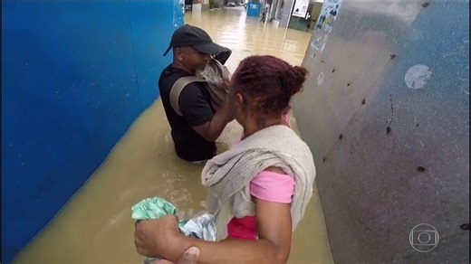 Rio amanhece revelando a destruição causada pela chuva