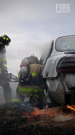 Next Level Extrication takes firefighters through Box Cribbing by exposing the underside of the vehicle. #firefighting#fireefightingteam#fireteam#firefighterlife#firelife#firefightinglife#firetraining#firetrainingatitsbest#firefightingtraining#firefightertraining#firefighterlifestyle#emergencyrescue#emergencyfire#firerescue#firerescuer#firefightertips#electricvehicle#batteryfire#batteryfires#extrication#extricationtraining#vehicleextrication#vehicleextricationtraining #bpost