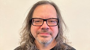 Neenah physician gets a Monday Morning Makeover after nurses' plea