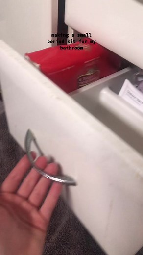 making a small period kit for my bathroom #fyp #periods #viral #foryoupage #normalizeit #uterus #pads #bathroom