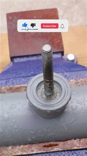 Easy Way to Fix a Pipe with a Broken Thread Inside #diy #diycrafts #viral #oldchannel