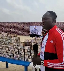 152K views · 517 reactions | Billionaire Prophet Jeremiah Omoto Fufeyin Gifts Millions in Cash, Food Items as Christmas Package to People | Ebeano TV | Facebook