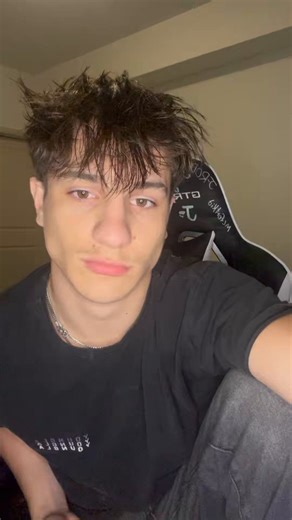 POV: your a foot sub and an alpha sends you this