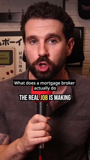 What does a mortgage broker actually do