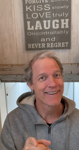 2K views · 62 reactions | Did you see the mistake here ? #mistake #findtheerror #english #aprendeingles #advancedenglish #englishvocabulary #learnenglishvocabulary #american #vocabulary #englishlearning #englishteacher #memes #learnenglish #english | Learning Languages | Facebook