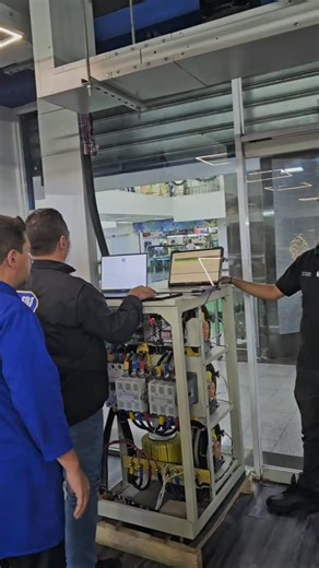 ELECTRIC BUSWAYS on Instagram: "PROYECTO RATRO 2026 Por sus siglas en español: Regulación Automática de Tecnología Robotizada Así comenzamos este año, con la implementación del proyecto más ambicioso a nivel tecnológico, aplicados sobre los sistemas de regulación del VOLTAJE PERFECTO mas sofisticados del mundo. Lo hemos hecho posible entre ingenieros VENEZOLANOS, entre los hermanos de @ebsvenezuela y @electricbusways QUIENES QUIERAN APRENDER SOBRE ESTA TECNOLOGÍA, TRABAJAR CON NOSOTROS, HACER AL