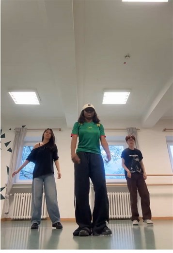 ENHYPEN's Captivating Dance Performance