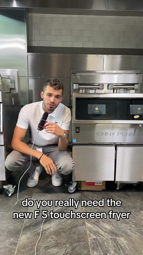 What’s the difference between our Evolution Elite and F5 low oil volume fryers? Let’s test it! #hennypenny #frying #testingproducts